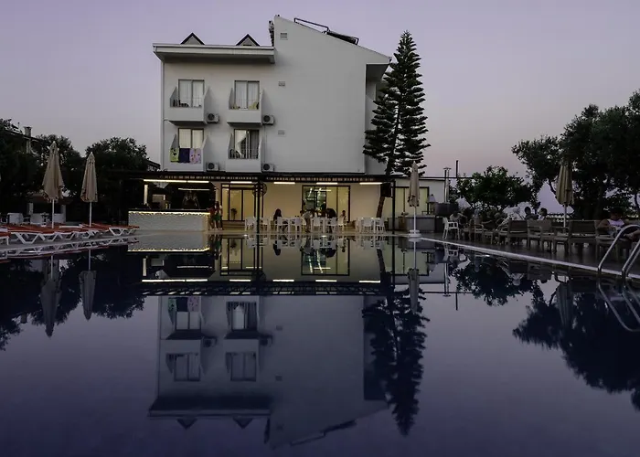 Hotel Sunset 3*